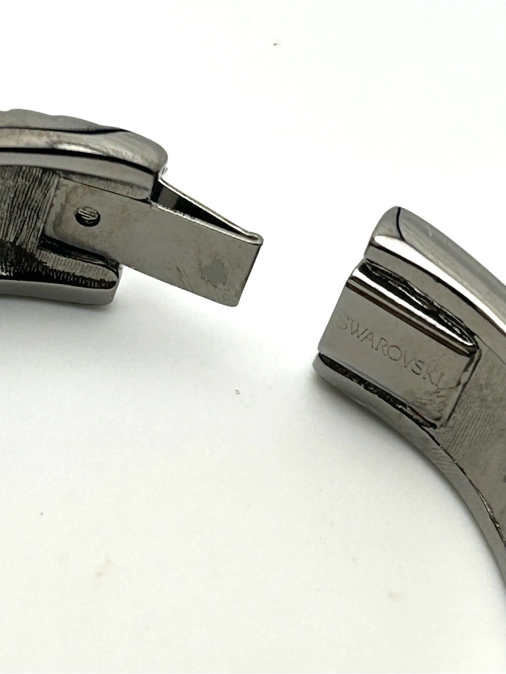 Swarovski Crystal Black and Clear Baguette Gunmetal Hinged Bangle Bracelet - Picture 5 of 5